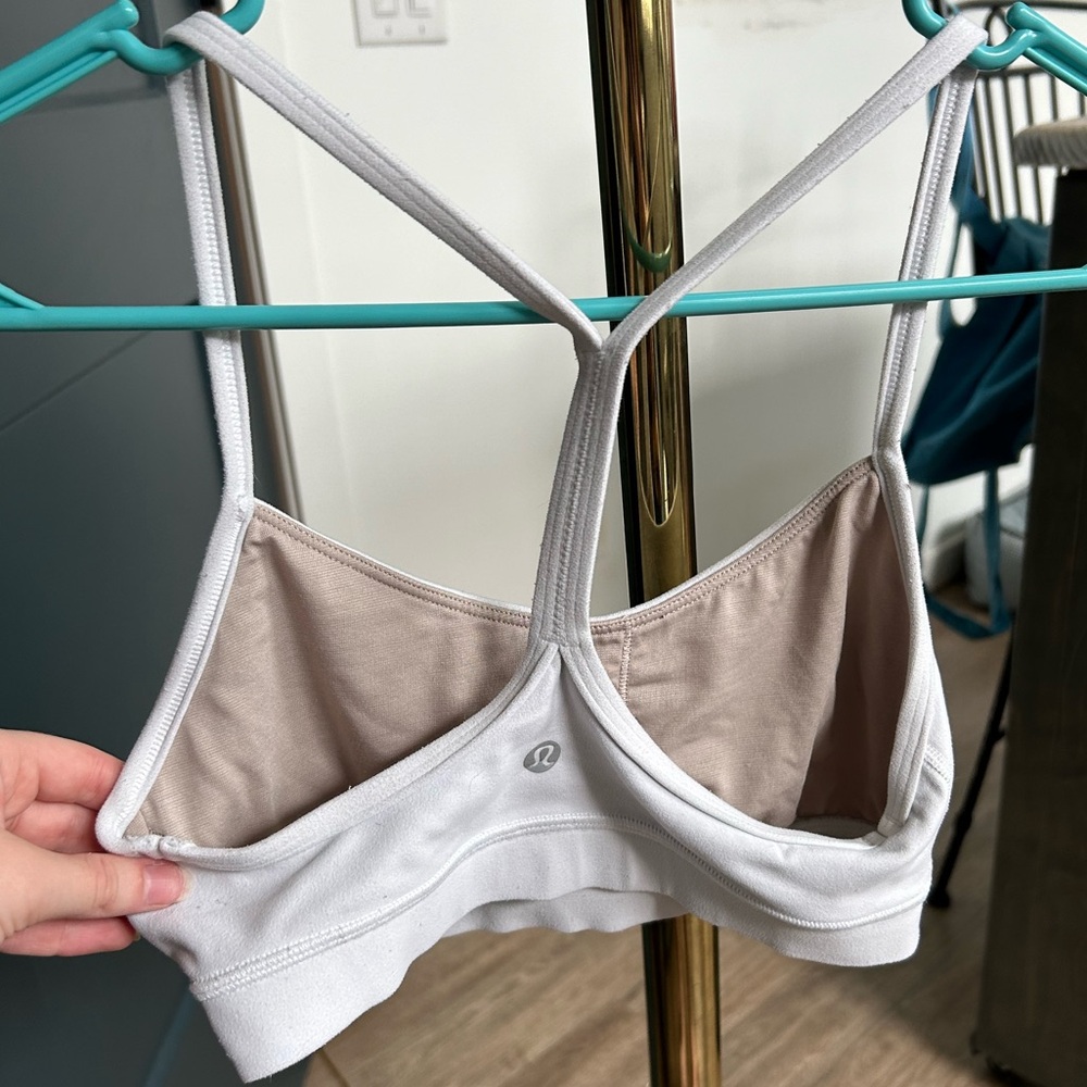 Lululemon Flow Y Sports Bra Nulu